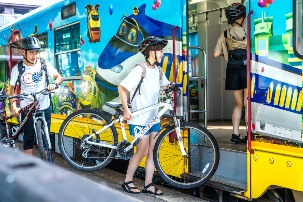 サイクルクルーズ 長良川鉄道に自転車で乗り込む