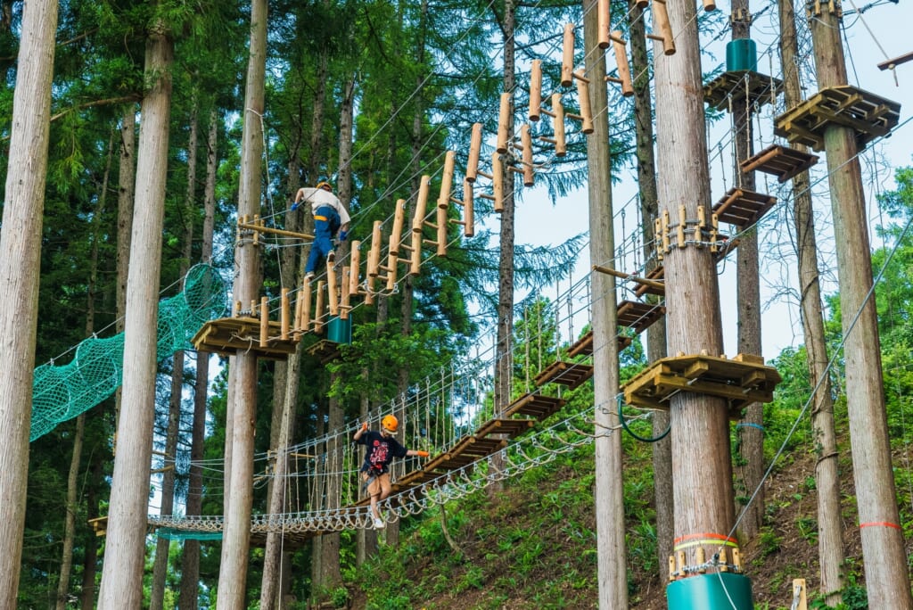 Using both your body and brain! Go to an adventure 20m above the ground! Join us at Washigatake Alps Adventure from France!