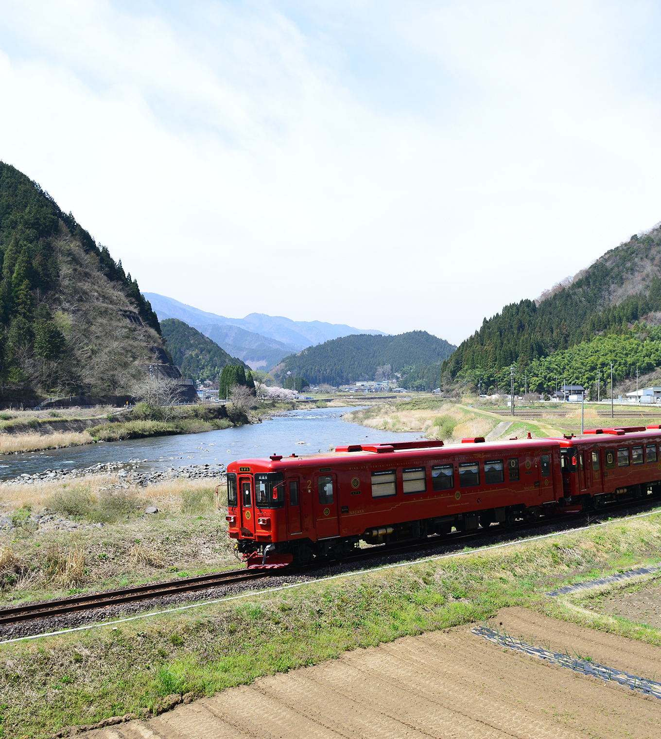 Nagaragawa Railway1