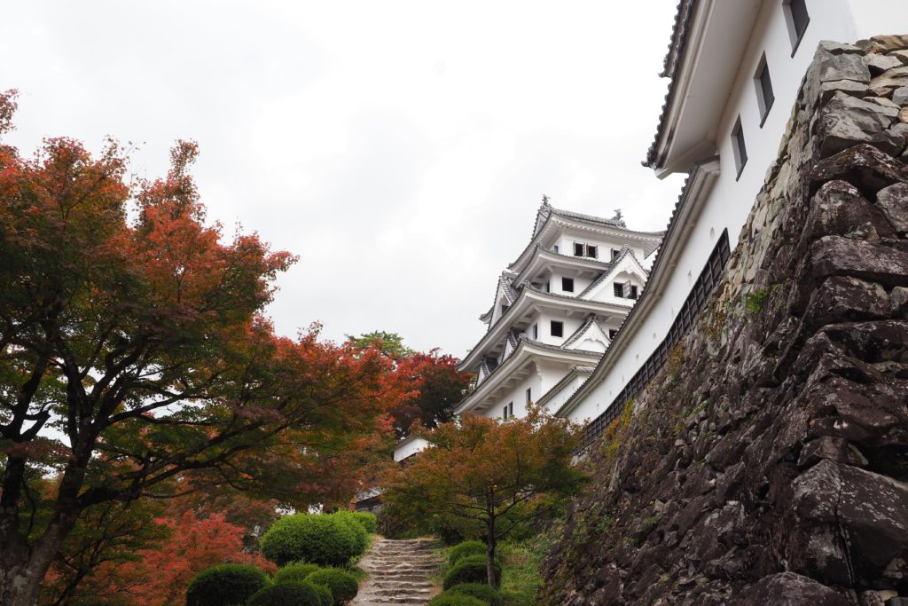 Little Kyoto, Autumn Leaf-peeping at Gujo Hachiman_04